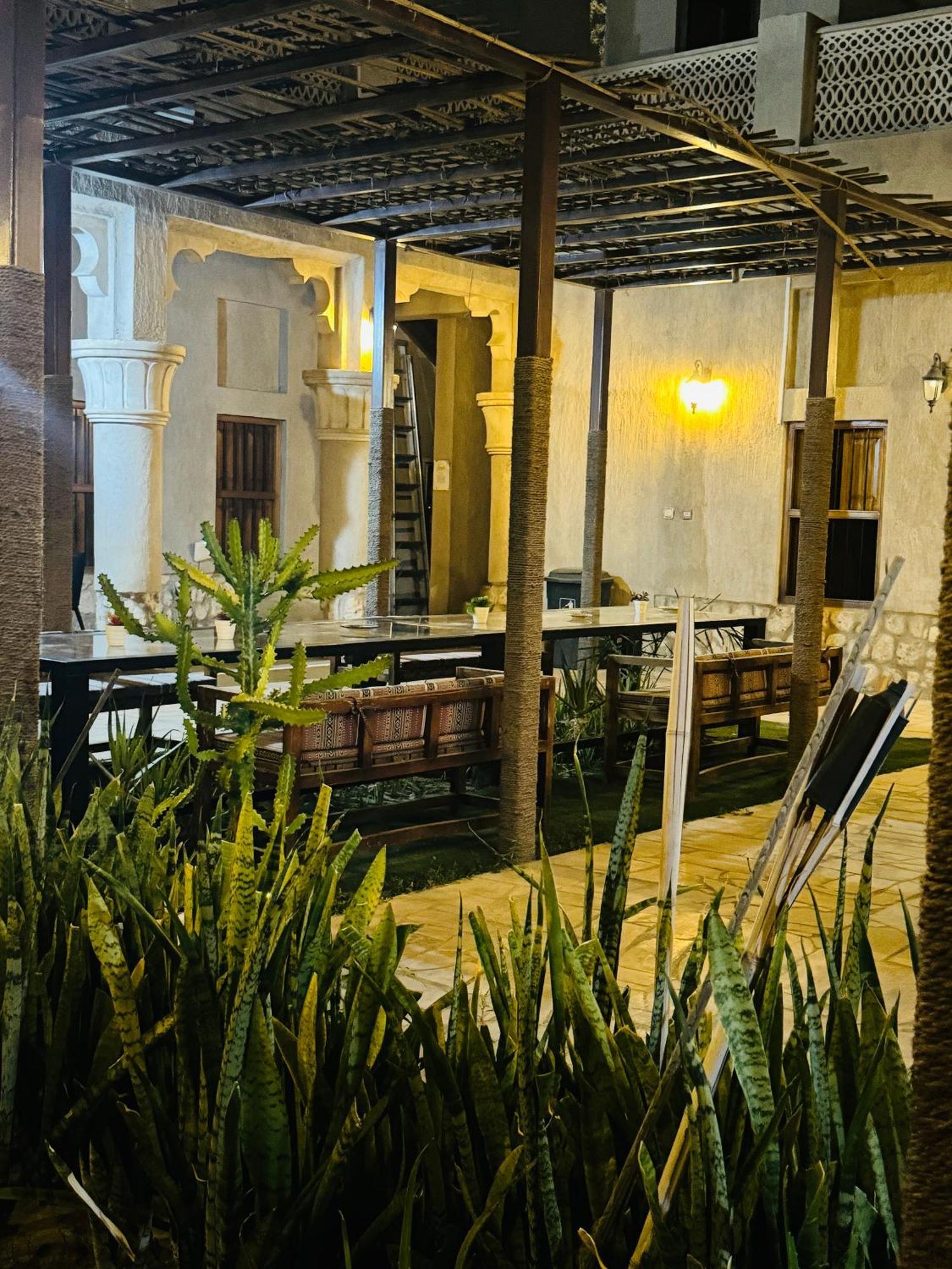 Heritage Home Guest House Dubai Bagian luar foto