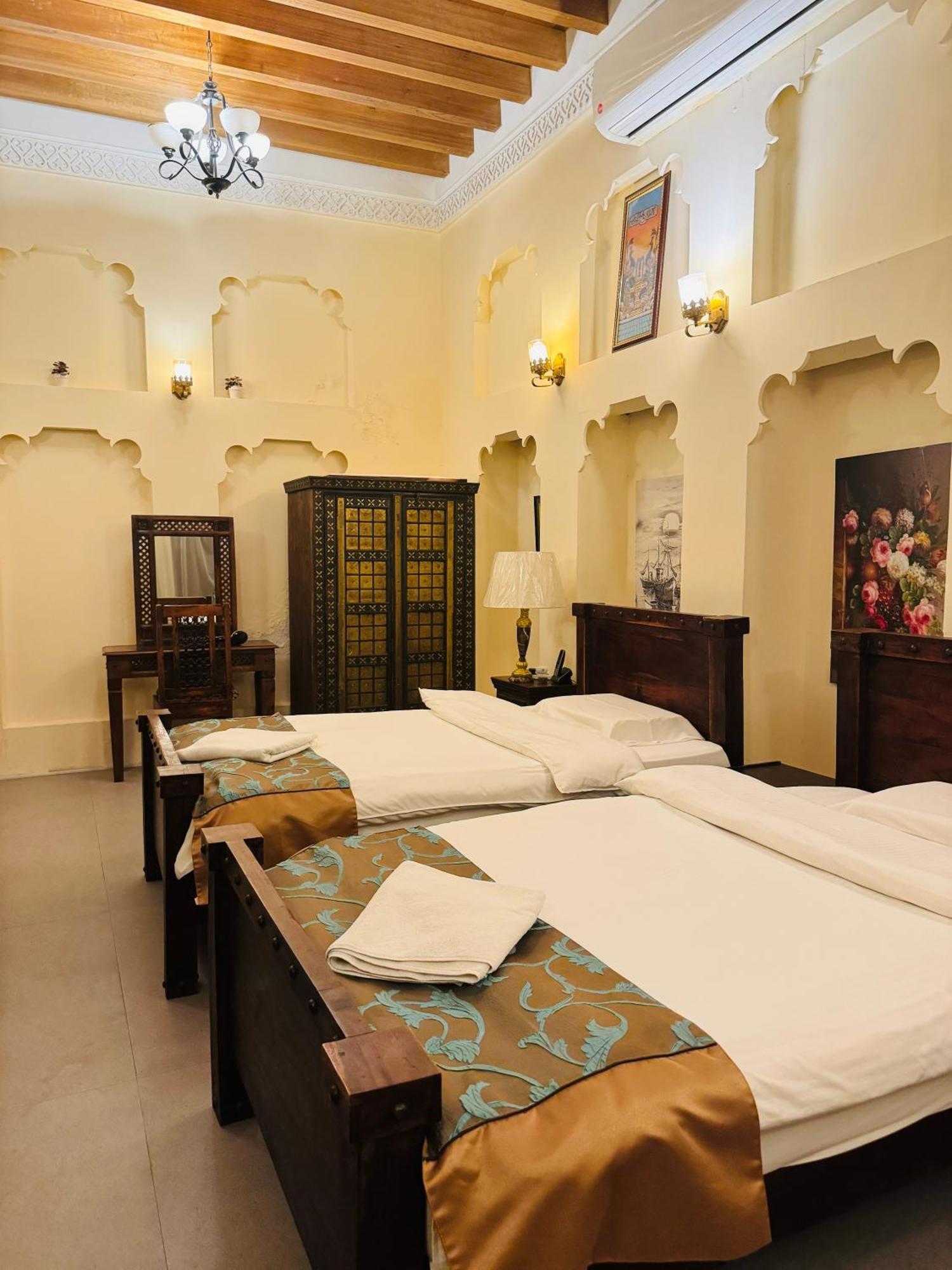 Heritage Home Guest House Dubai Bagian luar foto